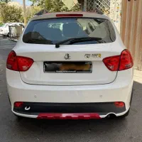 کوییک r سفید قرمز مدل۴۰۱