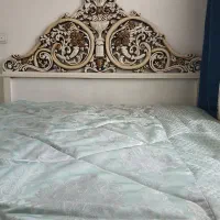 تخت دونفره،به همراه تشک رویال و کفی تخت