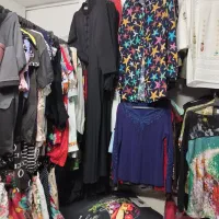 فروش پوشاک ولوازم مغازه یکجا 350تیکه