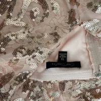 لباس مجلسی|لباس|پردیس, فاز ۴|دیوار