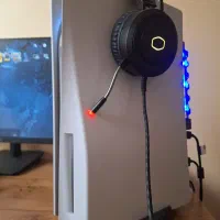 Ps5 کپی خور به همراه یک هدفون مخصوص بازی