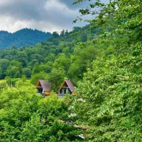 اجاره-کلبه-سوئیسی-جنگلی-جکوزی-دار-ماسال-مرکیه