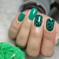 خدمات مانیکور و پدیکور|خدمات آرایشگری و زیبایی|رشت, چله خانه|دیوار