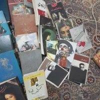 تعدادی کتاب رمان|کتاب و مجله تاریخی|بندر انزلی, پیل علی باغ|دیوار