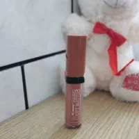 رژ لب مایع رنگ نود