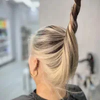 تخفیف ویژه رنگ و لایت و انواع تراپی احیا و صافی مو|خدمات آرایشگری و زیبایی|رشت, گلسار|دیوار