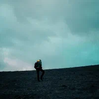 طراحی گرافیک و ادیت ویدئو (دورکاری)