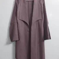 تعدادی مانتو دخترانه از ۱۰۰