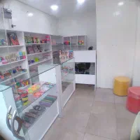 قفسه و ویترین