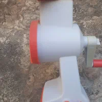 رنده چند کاره|خردکن، آسیاب، غذاساز|قم, قلعه عموحسین|دیوار