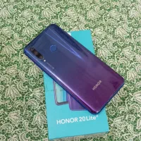 آنر ۲۰ لایت