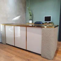 میز مدیریت و اداری.