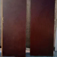 در کمد دیواری