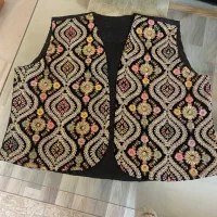 جلیقه و مانتو‌سوزن دوزی