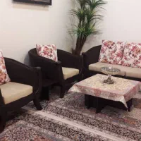 مبلمان ۷ نفره به همراه میز پذیرایی|مبلمان خانگی و میز عسلی|تهران, جنت‌آباد شمالی|دیوار