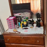 تخت و میز آرایشی