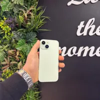 اپل iPhone 15 با حافظهٔ ۱۲۸ گیگابایت