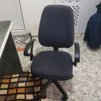 صندلی چرخشی سالم در حد نو