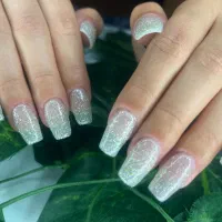 کاشت ناخن رایگان،لمینت،ژلیش،لاک ژل