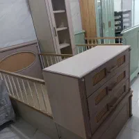 ویترین و تخت نوزاد نوجوان دو منظوره حصیری سیسمونی|تخت و صندلی بچه|مشهد, شهرک امام هادی (شهرک غرب)|دیوار