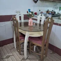 میز ناهارخوری چهار نفره شیشهای و سالم|میز و صندلی غذاخوری|مشهد, رسالت|دیوار