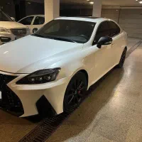 لکسوس ۳۰۰ is