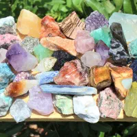 سنگ های خام قیمتی و نیمه قیمتی