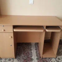 میز کامپیوتر و صندلی چرخ دار گردان