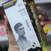 خط زن اژدها