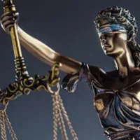قبول دعاوی حقوقی و کیفری