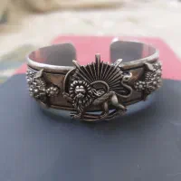 دستبند نقره شیر و خورشید