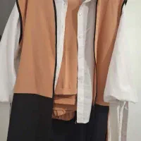 تعدادی لباس در حد نو به فروش میرسد