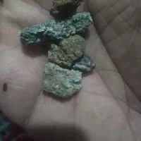 سنگ طلا عیار بالا|کلکسیون اشیاء عتیقه|بناب, |دیوار