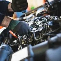 مکانیک تعمیرکار برق امداد باطری باتری خودرو سیار