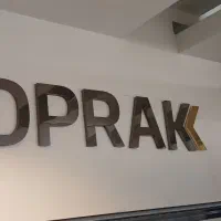 تابلو استیل۳بعدی چلنیوم تابلوسازی تابلو ساز برجسته|خدمات پیشه و مهارت|همدان, |دیوار