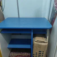 میز کامپیوتر و صندلی گردان سالم