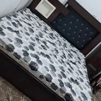 تخت سالم و خوشخواب