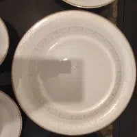سرویس چینی ۱۲نفره یکسری کامل