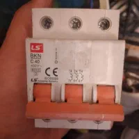 فیوز محافظ جان مینیاتوری ریسه چراغ رنگی نوار ویدیو|لامپ و چراغ|کرج, حسین آباد (اکبر آباد)|دیوار