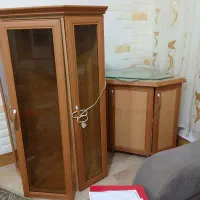 ویترین دو تکه وسه گوش برای کنج سالن زیبا وسالم|بوفه، ویترین، کنسول|فومن, |دیوار