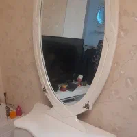 آینه قدی به همراه میز|مبلمان خانگی و میز عسلی|پرند, فاز ۶|دیوار