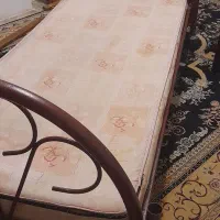 تخت خواب یک نفره فلزی همرا تشک
