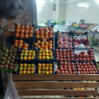 استخدام فروشنده میوه فروشی