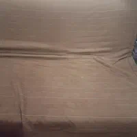 یک عدد مبل تخت خواب شو دونفره نیاز به تعمیر