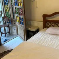 اتاق روزانه|اجارهٔ کوتاه‌مدت آپارتمان و سوئیت|شیراز, سیاه سنگ|دیوار