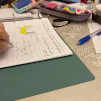 تدریس تضمینی فیزیک و ریاضی توسط دبیرحرفه ای خانم