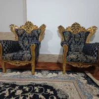 مبل هفت نفره همراه با دوتاعسلی ومیزرنگ سورمه ای