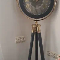 ساعت ایستاده