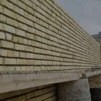 ۲ نفر کارگر کمک بنا