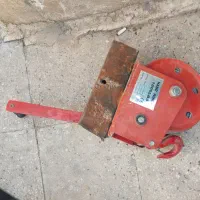 وینچ دستی ۱۸۰۰ سالم همراه با سیم بکسل ۱۰ متر
